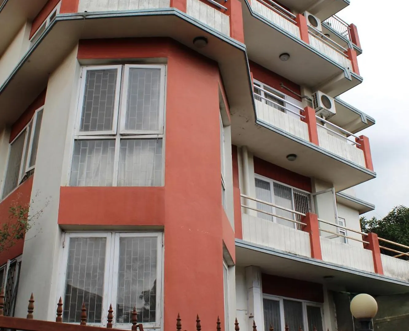 32 Peace Home Κατμαντού 0*,